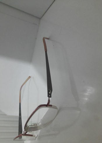 Valeron Titanyum Kadın Gözlük Çerçevesi - Görsel 3