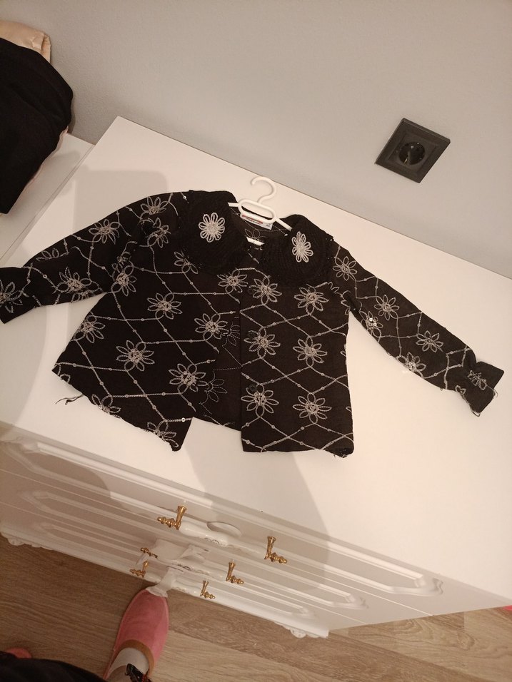 Boncuk İşlemeli Siyah kız çocuk gömlek - Görsel 2