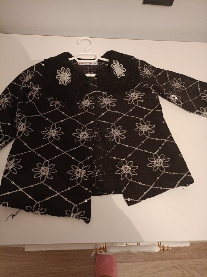 Boncuk İşlemeli Siyah kız çocuk gömlek - Görsel 3