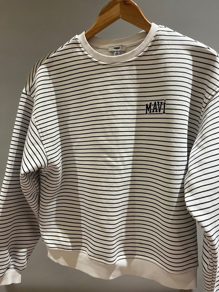 Mavi markaBeyaz Gri Çizgili Kadın Sweatshirt - Görsel 2