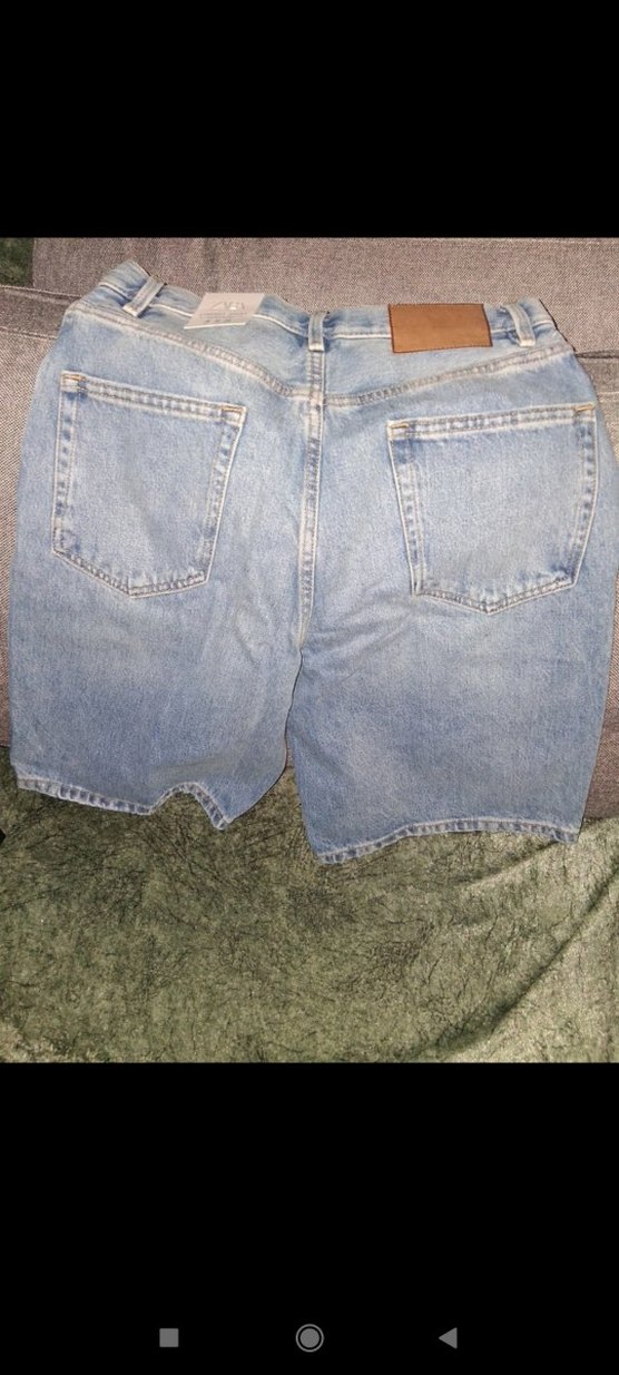 Düğmeli Geniş Kesim Kadın Mini Denim Şort - Görsel 2