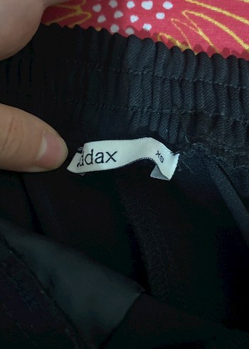 Düğmeli Siyah Kadın Kumaş Pantolon  yeni hiç giyilmemiş - Görsel 3