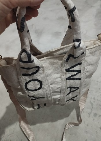 Beyaz Baskılı Keten Fermuarlı Kadın Çanta - Görsel 4