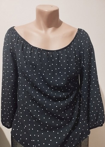 Gri Puantiyeli Uzun Kollu Kayık Yaka Bluz - Görsel 2