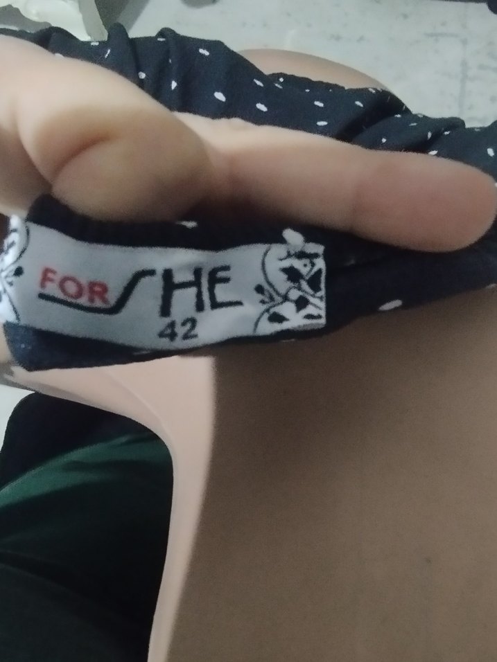 Gri Puantiyeli Uzun Kollu Kayık Yaka Bluz - Görsel 4