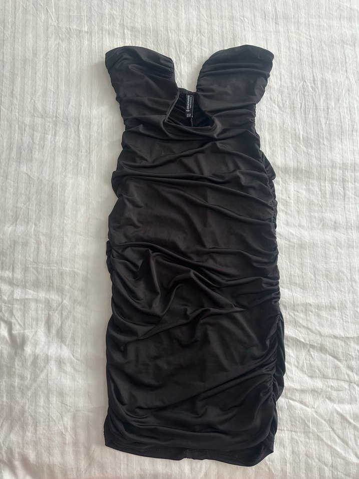 Stradivarius Siyah Straplez Elbise - Görsel 3