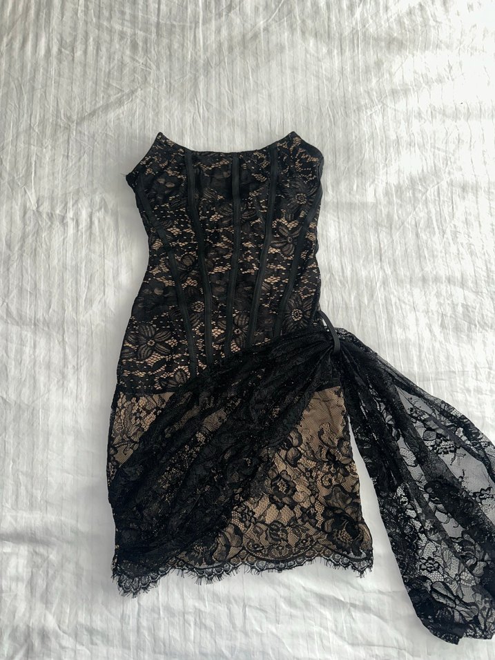 Siyah Dantel Straplez elbise - Görsel 3