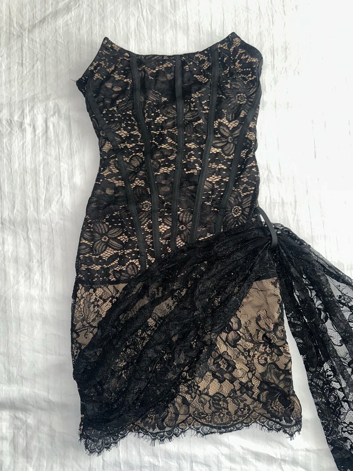 Siyah Dantel Straplez elbise - Görsel 4