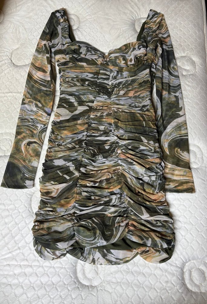 Drapeli Bağlama Desenli Uzun Kollu Straplez Elbise - Görsel 3