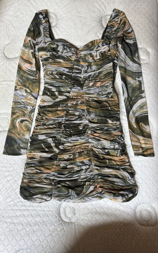 Drapeli Bağlama Desenli Uzun Kollu Straplez Elbise - Görsel 2