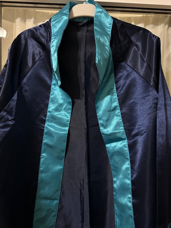 Mavi Mezuniyet Cübbesi - Görsel 5