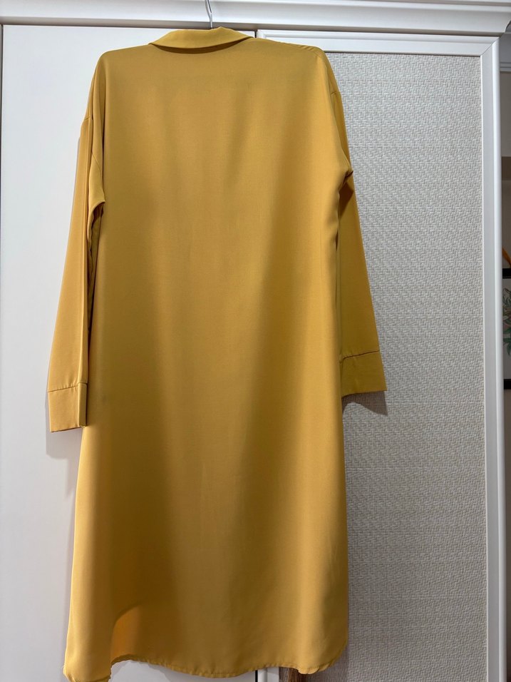 Sarı Düğmeli Uzun Kollu Salaş Tunik - Görsel 2