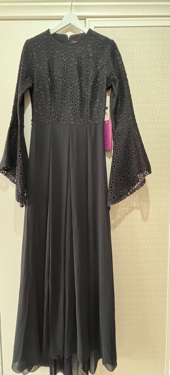 Dantel Detaylı Siyah Uzun Kadın Elbise - Görsel 3