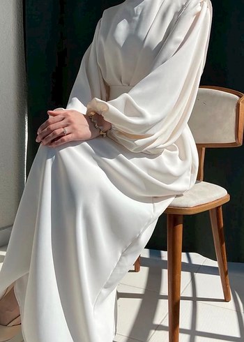 Hediyeli Beyaz Abiye - Görsel 2