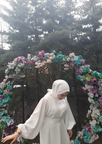 Hediyeli Beyaz Abiye - Görsel 3