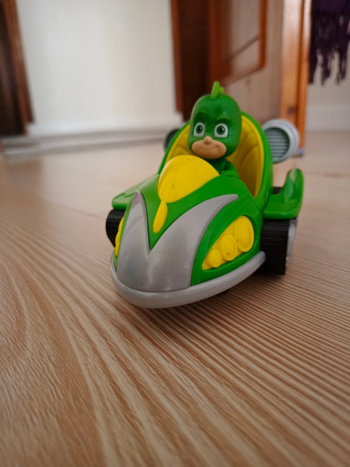 pj maskeliler araba ve figür - Görsel 4