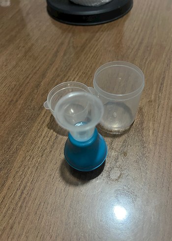 Mavi Göğüs Pompası ve Kapaklı Saklama Kabı - Görsel 2