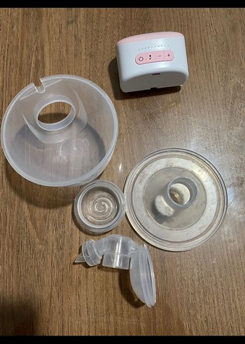 Beyaz ve Pastel Göğüs Pompası - Görsel 2