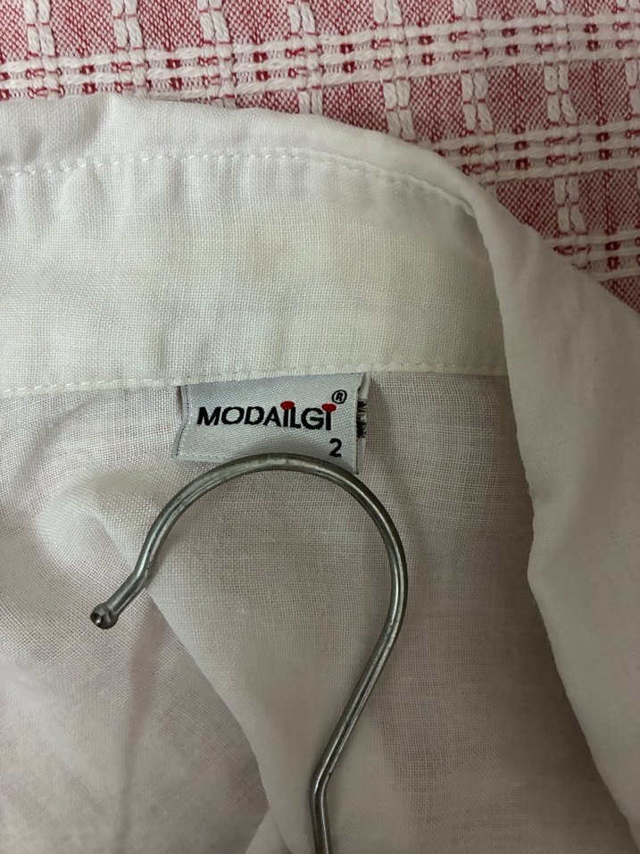 Düğmeli Beyaz Keten Kadın Gömlek - Görsel 3