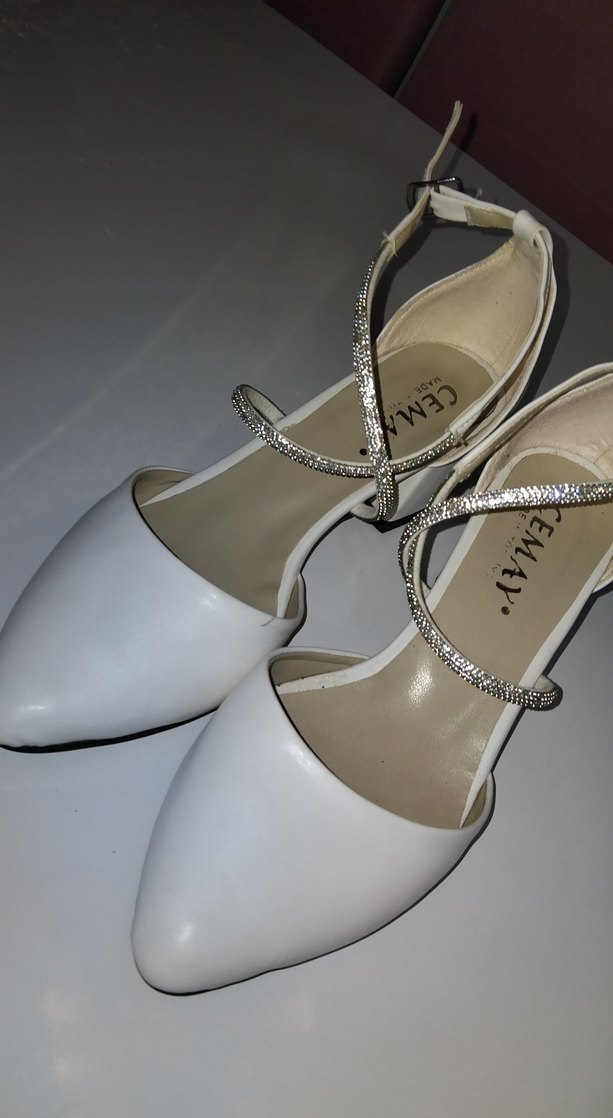 Beyaz taş Desenli Tokalı Topuklu Ayakkabı - Görsel 5