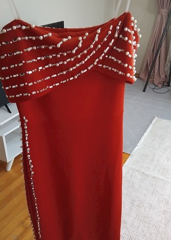 İnci İşlemeli Kırmızı Uzun Abiye Elbise - Görsel 7