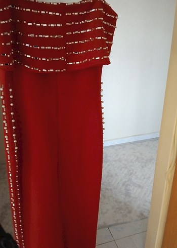İnci İşlemeli Kırmızı Uzun Abiye Elbise - Görsel 3