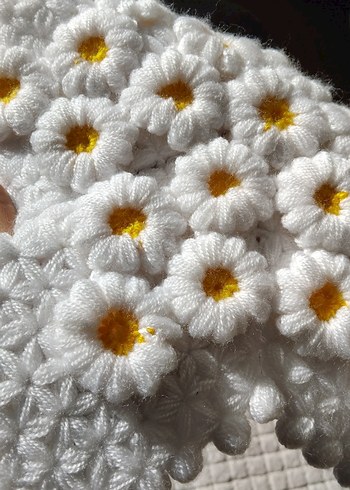 Beyaz Papatya Desenli El Yapımı Örtü - Görsel 2