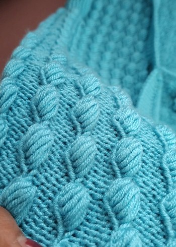 Mavi Örgü Kadın Kolsuz Yelek - Görsel 2