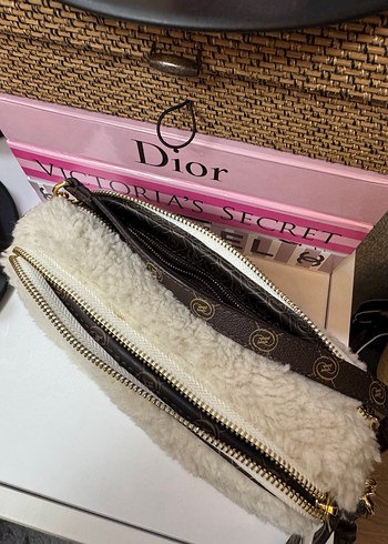 Vakko Beyaz Peluş Kadın Omuz Çantası - Görsel 6