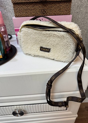 Vakko Beyaz Peluş Kadın Omuz Çantası - Görsel 2