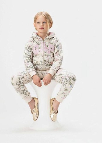 Kapüşonlu Takım - Görsel 3