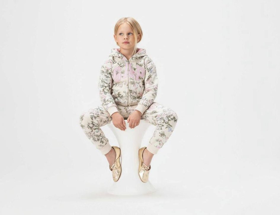 Kapüşonlu Takım - Görsel 3