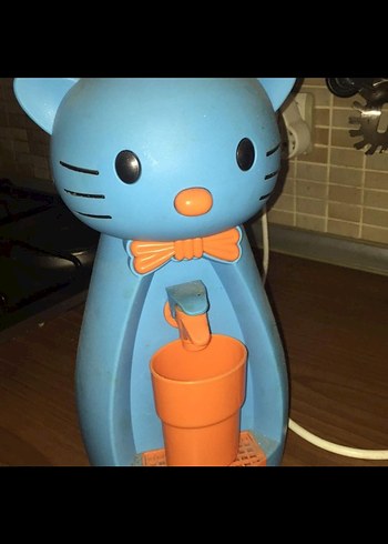 Mavi Renkli Çocuk su sevili - Görsel 3