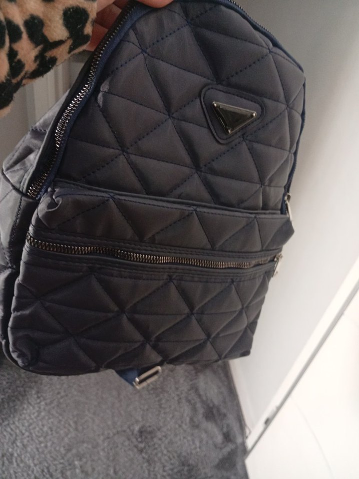 lacivert Yılan Desenli Kadın Sırt Çantası ışıktan dola - Görsel 2