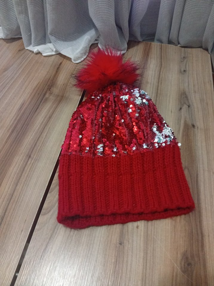 Kırmızı Payetli Kürklü Kadın Bere - Görsel 5