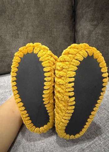 Çocuk Sarı Örgü Yün Ev Botu - Görsel 4