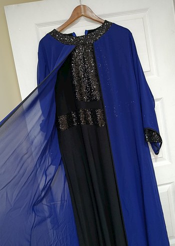 Uzun Kollu Mavi Nakışlı Uzun Elbise - Görsel 3