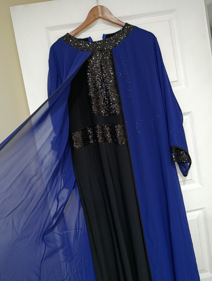 Uzun Kollu Mavi Nakışlı Uzun Elbise - Görsel 3