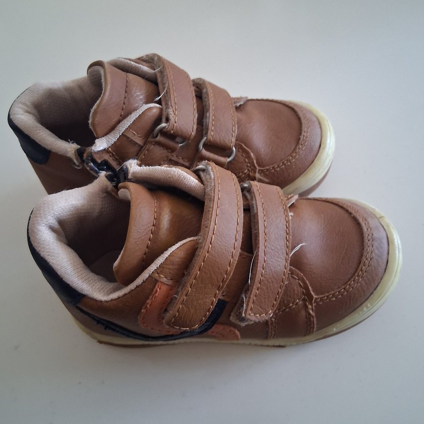 Kahverengi Tokalı Erkek Çocuk Botu 23 numara - Görsel 2