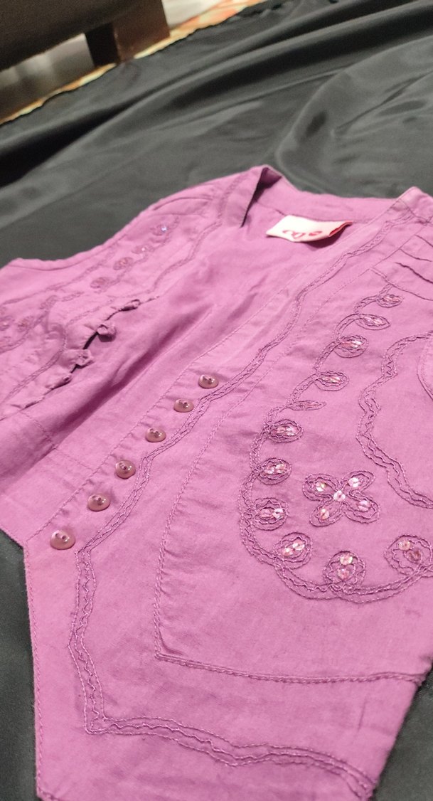 Düğmeli Nakışlı Pembe Keten Yelek - Görsel 2