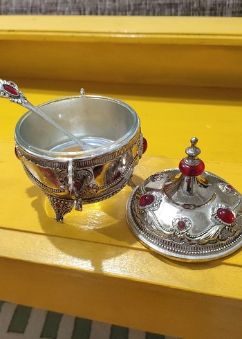 Kırmızı Desenli Parlak Kapaklı Şekerlik - Görsel 2