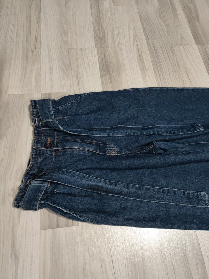 Kemerli Lacivert Kadın Bol Kesim Jean
STRADİVARİUS  Marka - Görsel 2