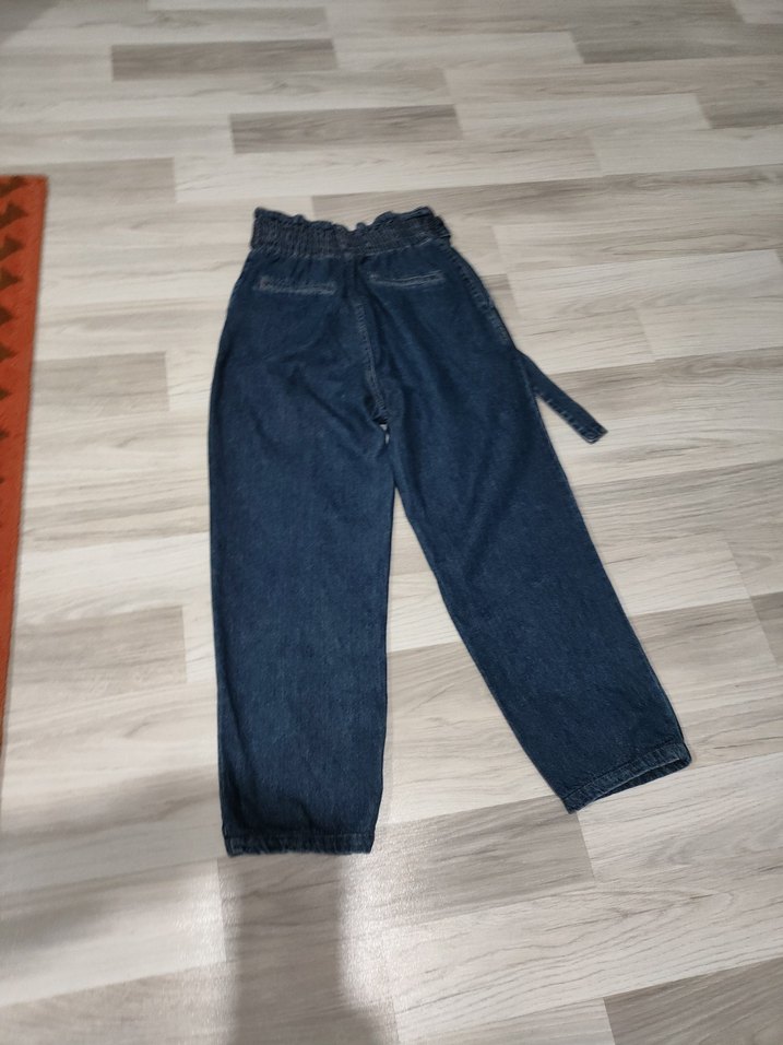 Kemerli Lacivert Kadın Bol Kesim Jean
STRADİVARİUS  Marka - Görsel 3