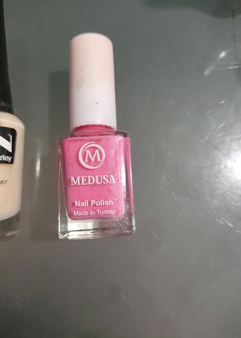 Kırmızı ve Beyaz Oje Seti - Görsel 3