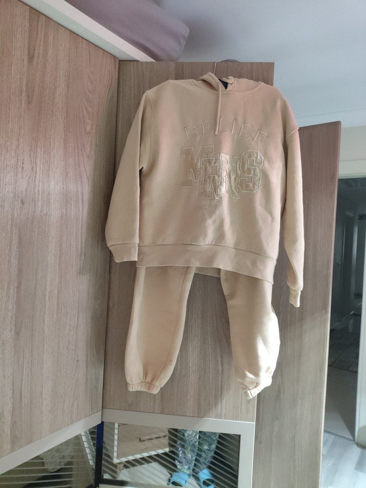 Bej Kapüşonlu Kız Sweatshirt ve Eşofman Takımı - Görsel 2