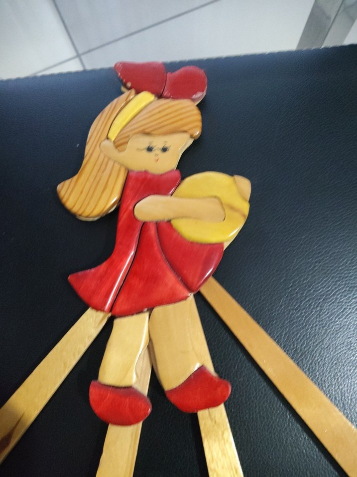 Renkli Ahşap Kız Figürlü Askılık - Görsel 2