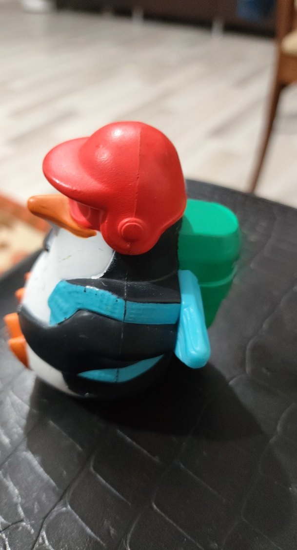 Renkli Kasklı Penguen Figür Oyuncak - Görsel 4