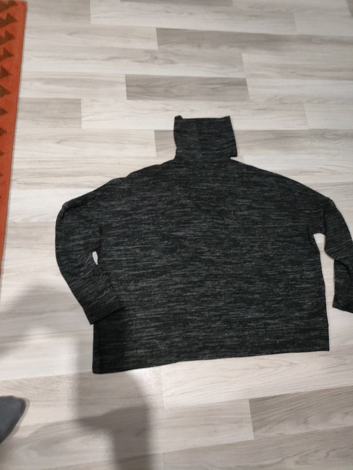 Gri V Yaka Kadın Triko Kazak - Görsel 2