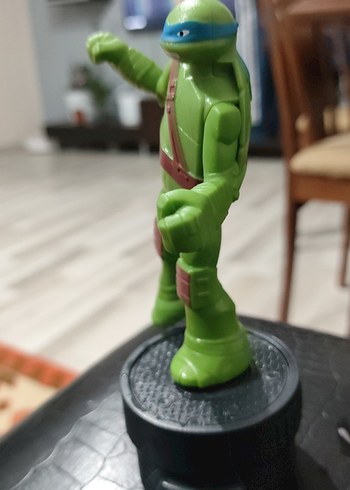 Kahverengi Kayışlı Yeşil Aksiyon Figürü
NİNJA KAPLUMBAĞA - Görsel 4