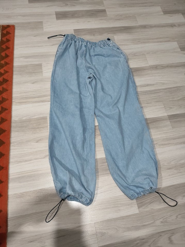 Açık Mavi Bol Kesim Kot Pantolon - Görsel 3